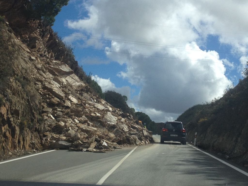 Cerrada de nuevo al tráfico la carretera entre Riotinto y Campofrío