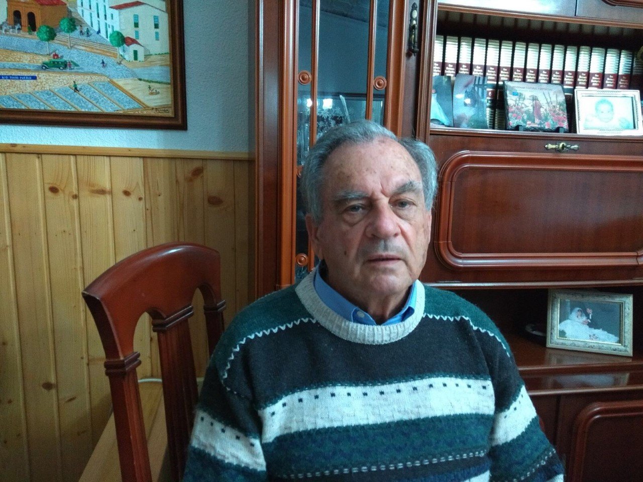 Fernando Durán, un artesano que trabaja en el futuro Museo del Pueblo Antiguo de Riotinto