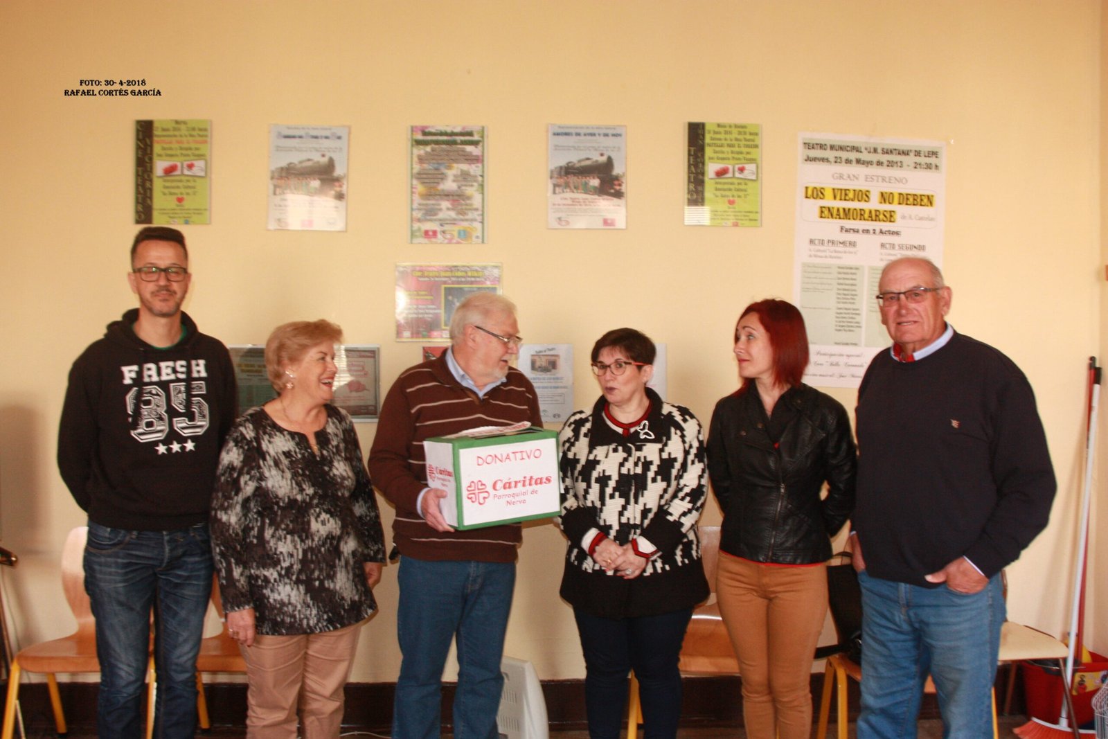 ‘La Batea de los 15’ entrega sus recaudaciones a Unidos por el Alto y Cáritas de Nerva