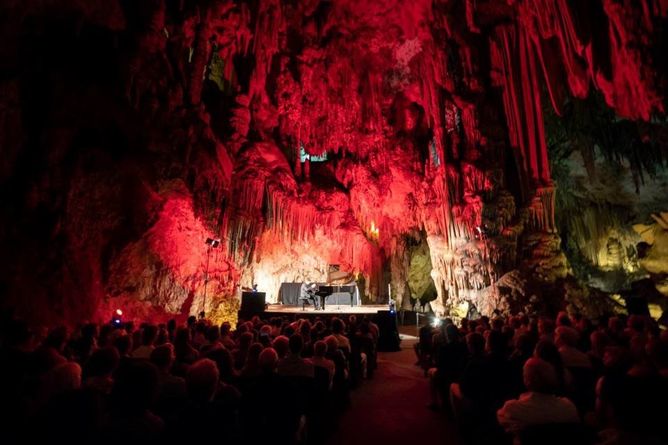 Perianes clausura el festival ‘Cueva de Nerja’