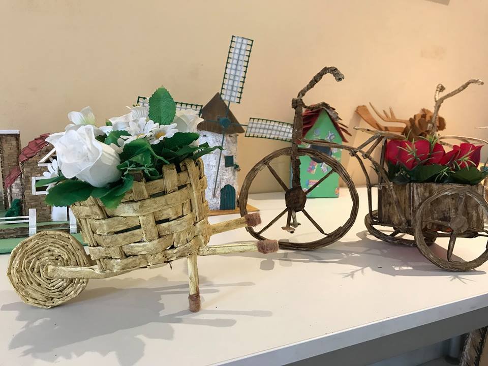 AFA El Campillo expone los trabajos artísticos de sus usuarios