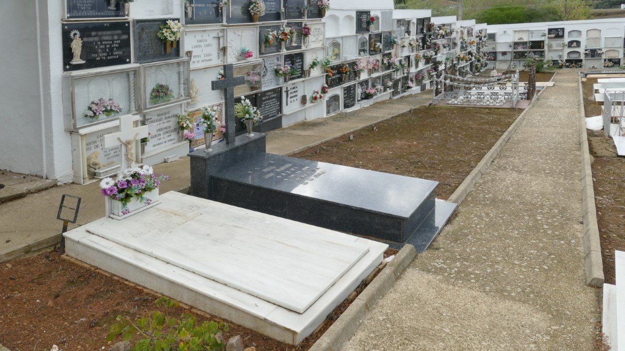 Las Fosas Comunes del cementerio de Zalamea la Real