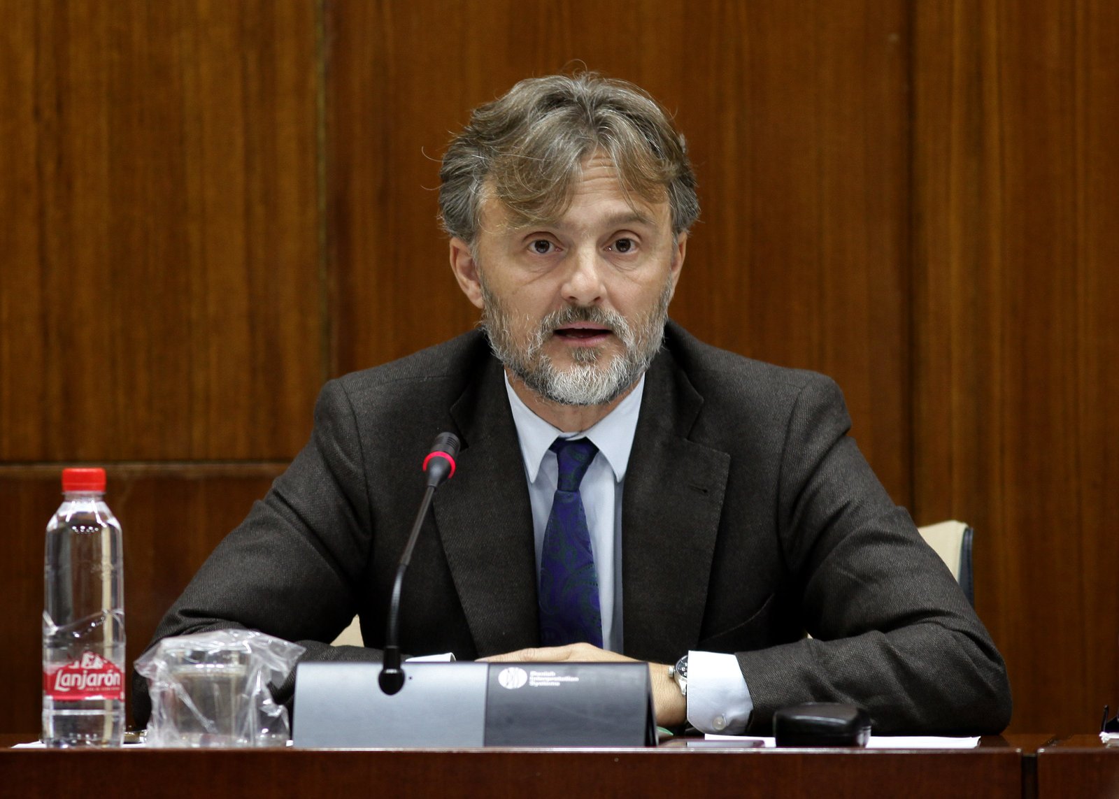 José Fiscal: «No podemos consentir que haya incendios en el vertedero cada dos por tres»