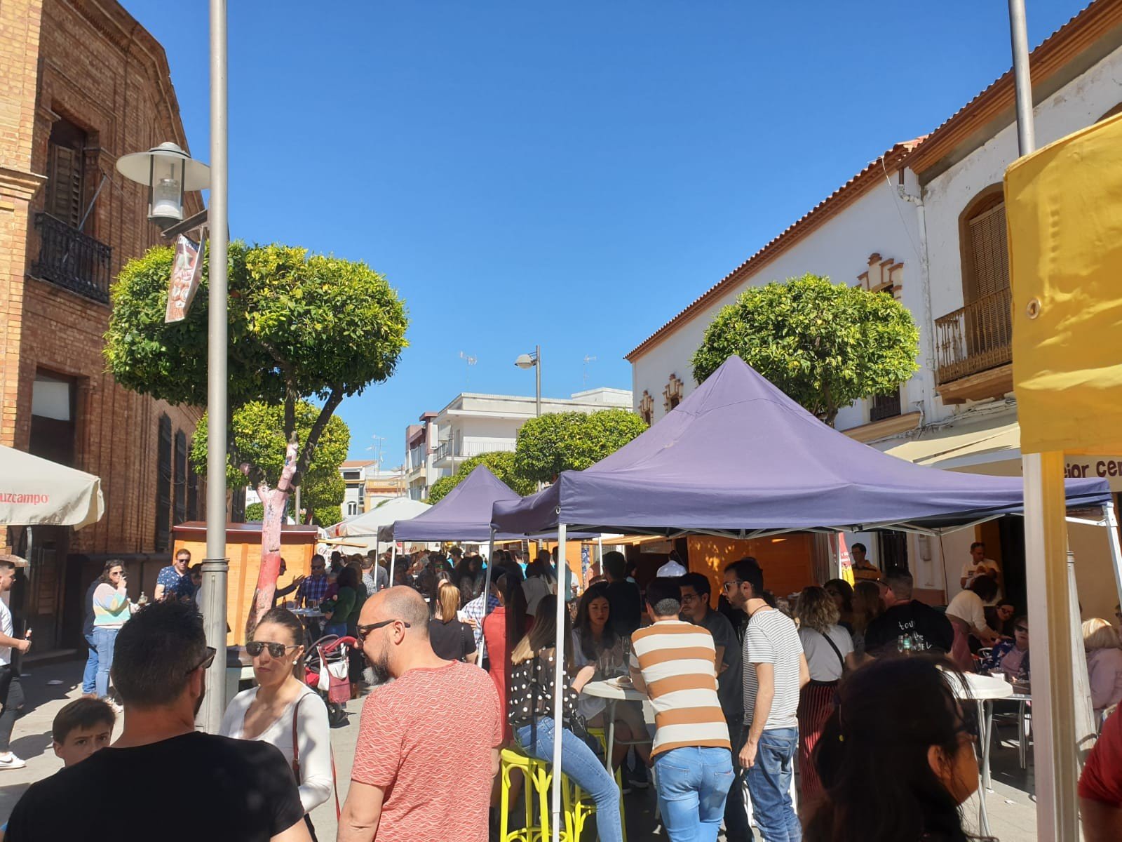Cientos de personas disfrutan de la Feria del Gurumelo de Nerva