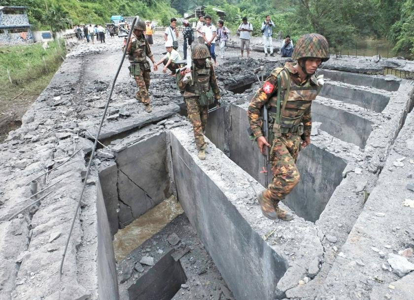 Una riotinteña lleva dos días atrapada en Birmania por un ataque de los rebeldes