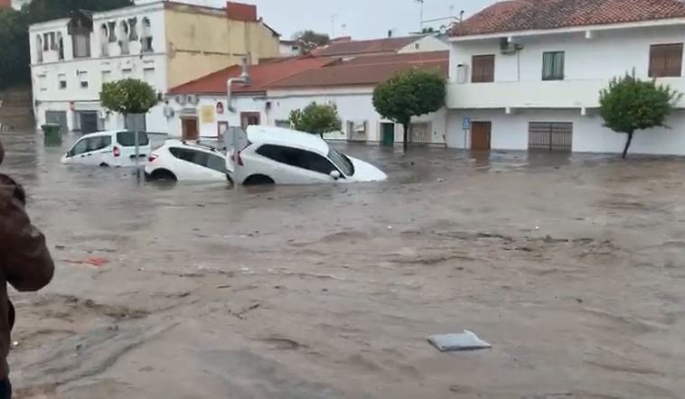 El temporal obliga a suspender las clases en los centros educativos de Nerva