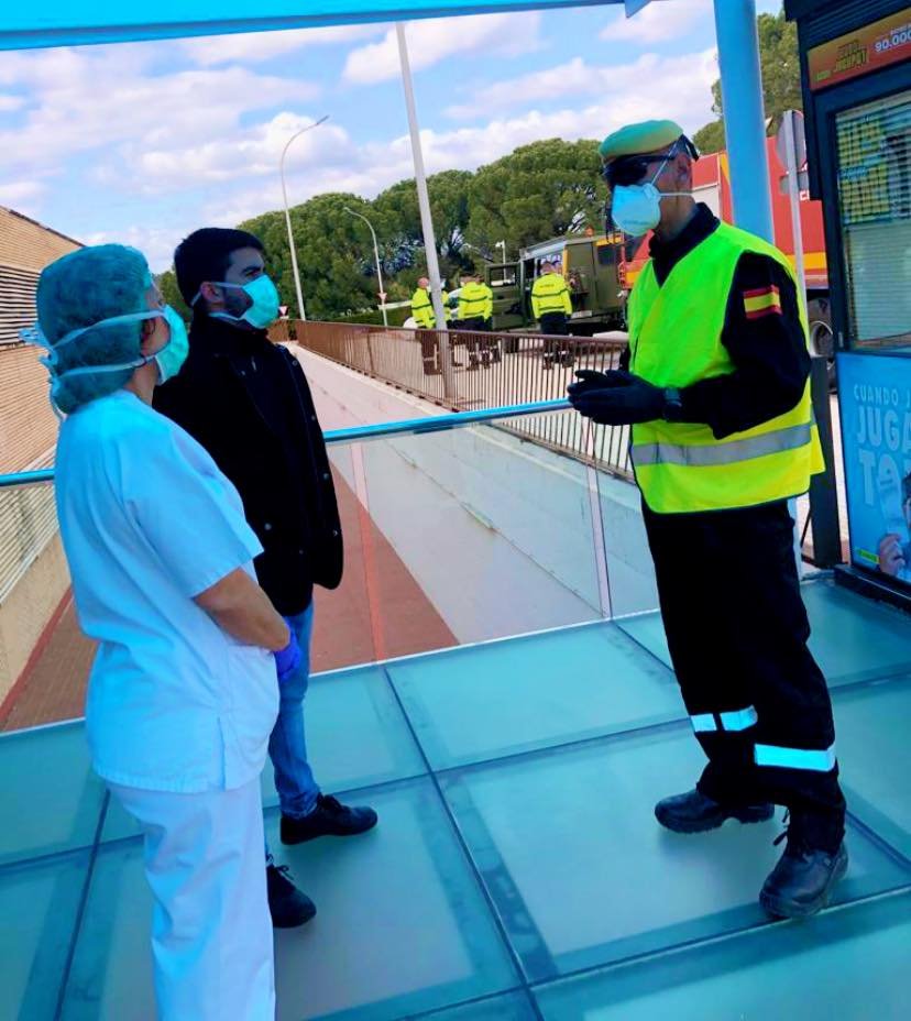 La UME desinfecta el Hospital de Riotinto