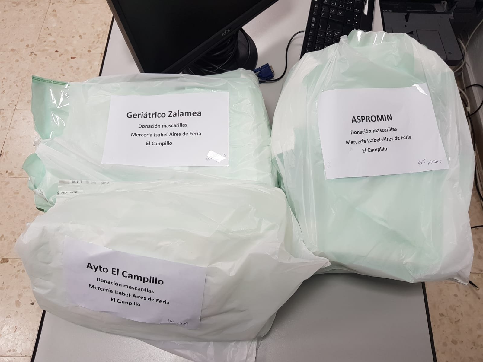 Mercería Isabel dona 170 mascarillas al Ayuntamiento de El Campillo, a Aspromín y al geriátrico de Zalamea