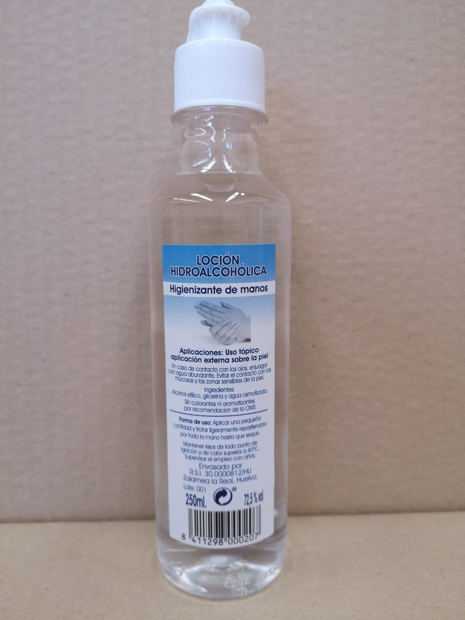 Anisados Arenas se diversifica con la fabricación de una loción hidroalcohólica