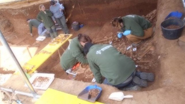 Los mineros fusilados en Sevilla salen a la luz con la exhumación de la fosa de Pico Reja