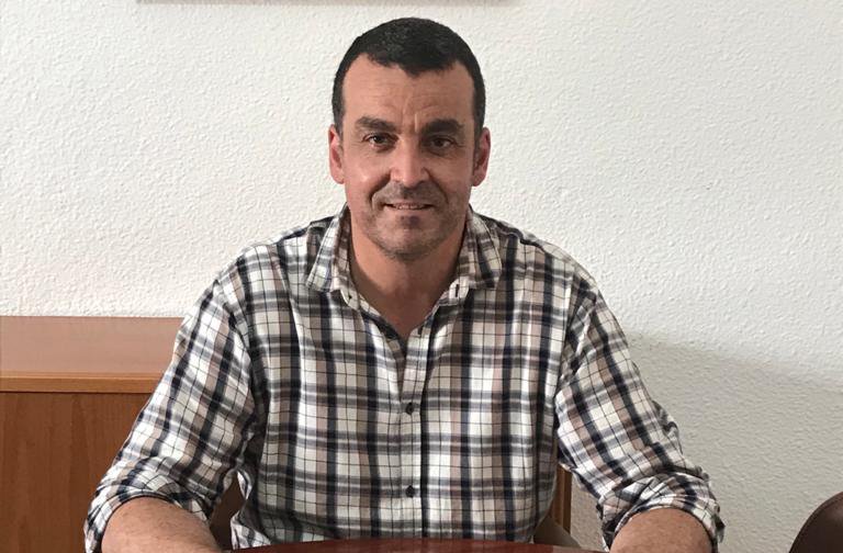 «Lo más bonito de ser alcalde es ayudar a las personas que lo necesitan»