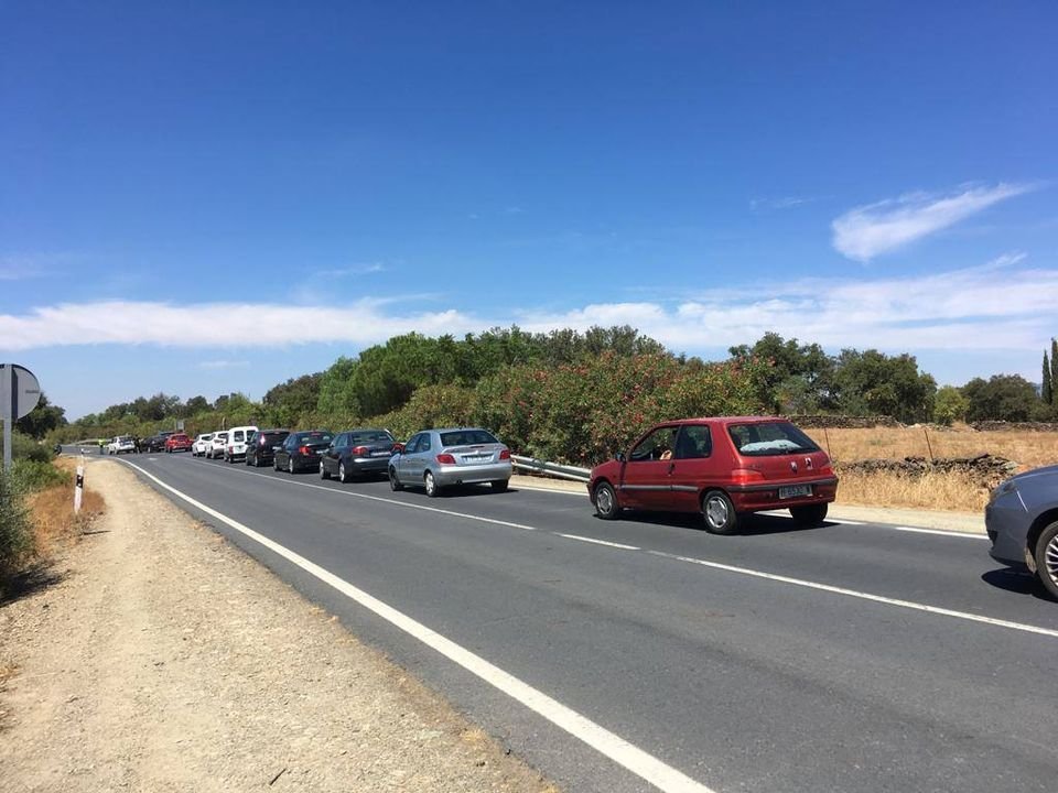 Los vecinos de las aldeas evacuadas regresan a sus casas