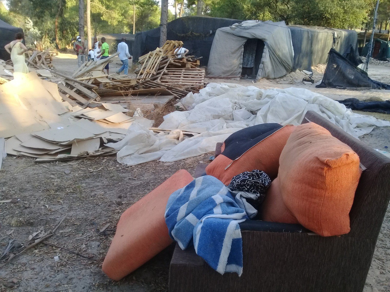 Denuncian al alcalde de Lucena por el derribo de chabolas y negarse a empadronar a inmigrantes