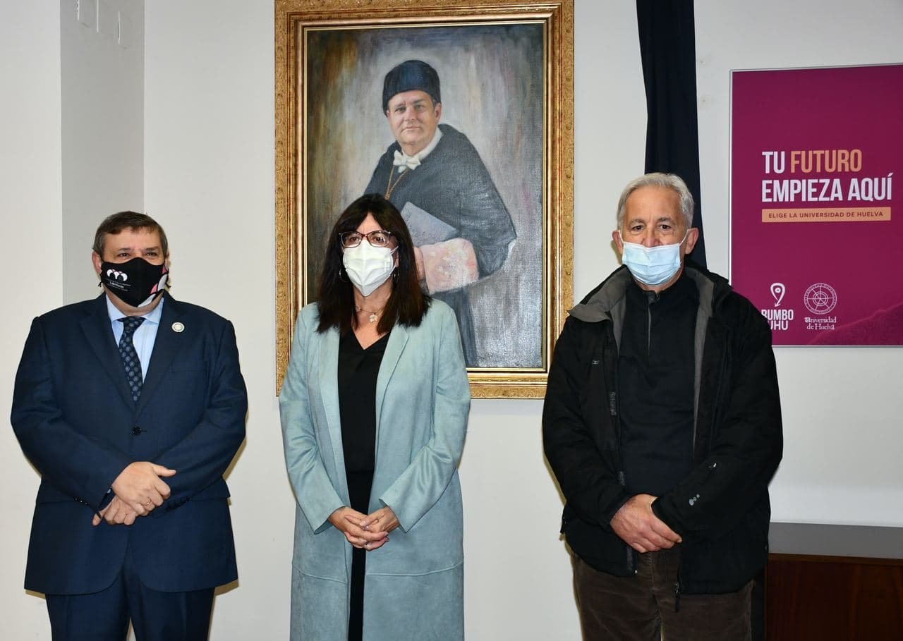 El campurriano Francisco José Martínez ya cuenta con un retrato en el Rectorado de Huelva