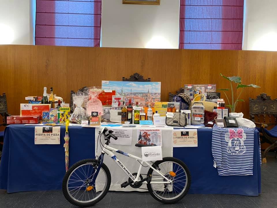 La gran cesta de Navidad de Riotinto incluye un móvil, una bicicleta y electrodomésticos