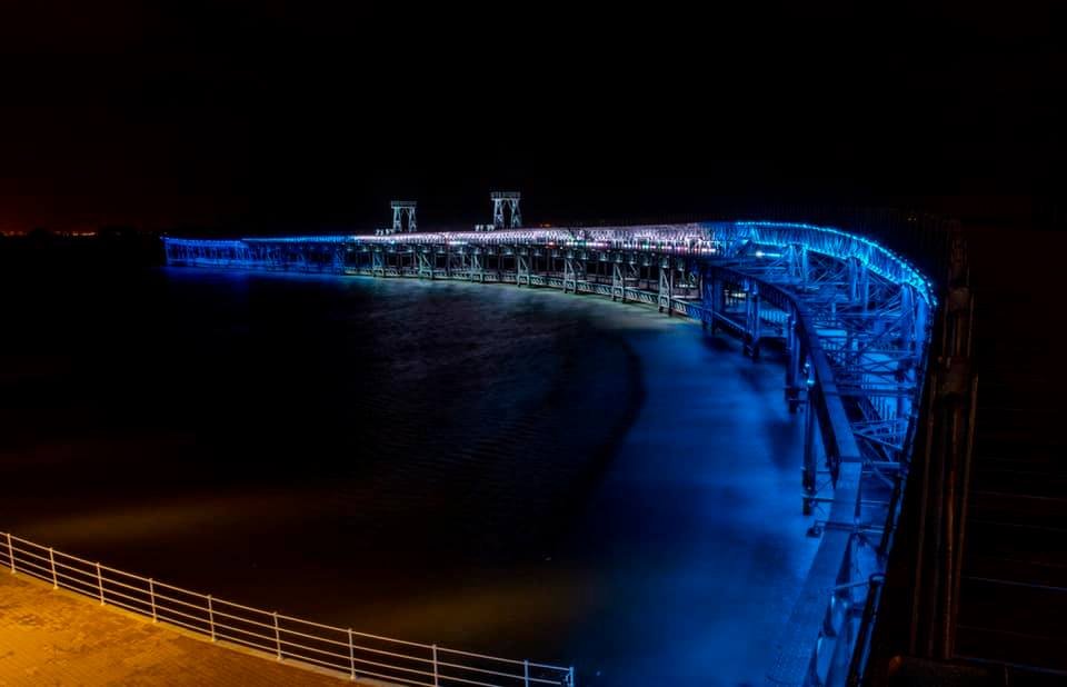 Ciudad blanca y azul por San Sebastián