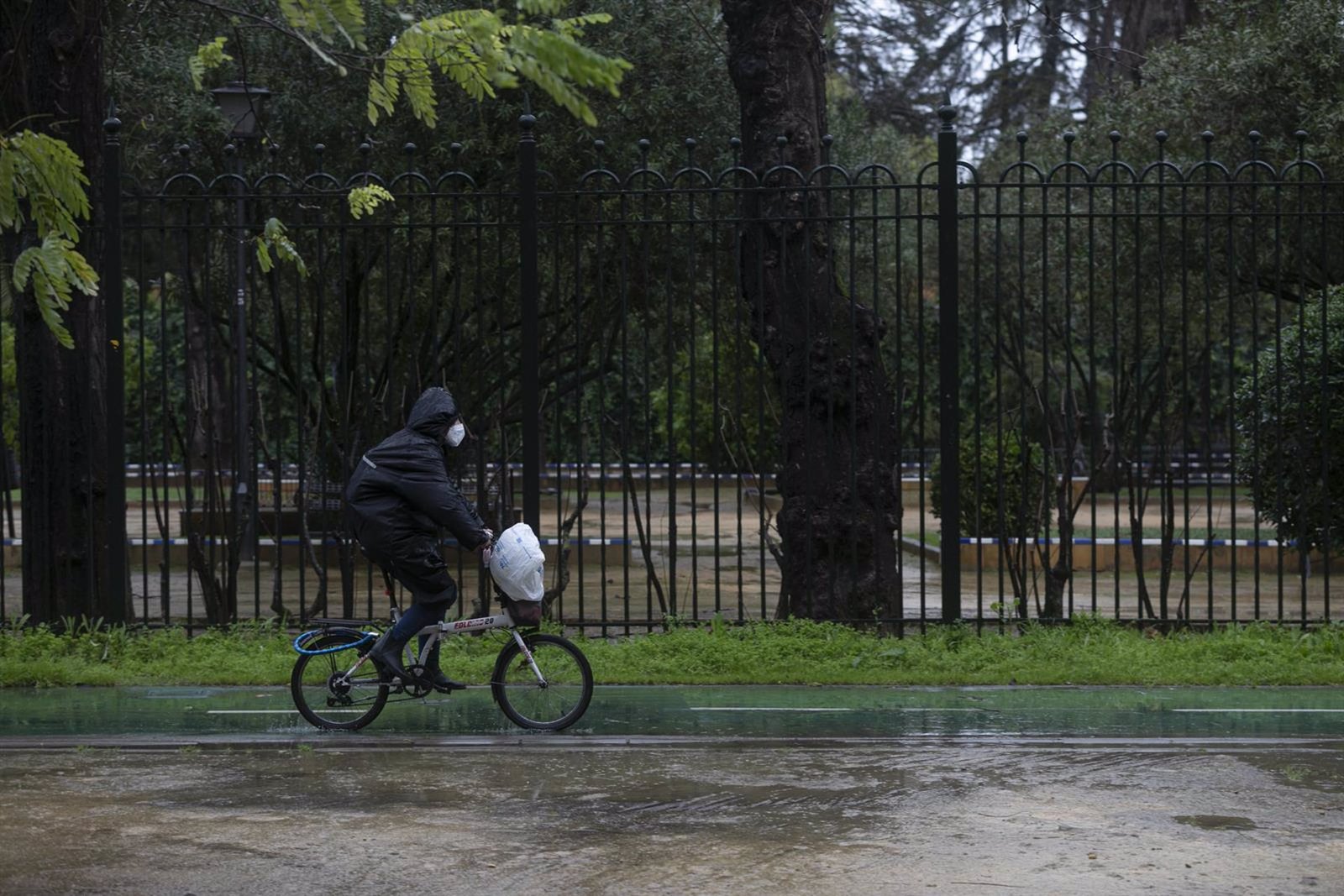Muere un ciclista de 58 años tras caerse en La Ribera