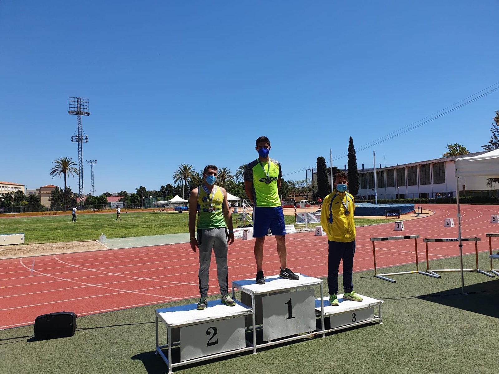 El campillero Cristóbal Rodríguez logra dos medallas en el Andaluz Máster de Atletismo