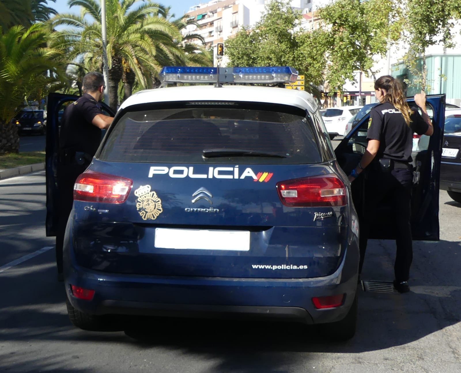 Recibe cinco puñaladas por pedir un mechero que había prestado en Huelva