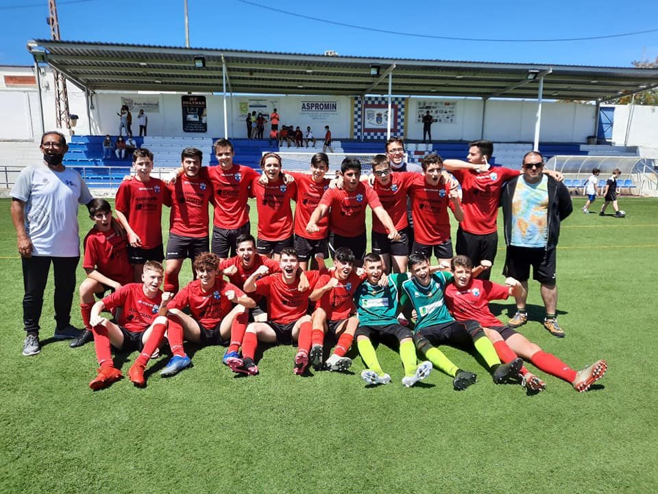 Los cadetes de El Campillo se proclaman campeones por segundo año consecutivo