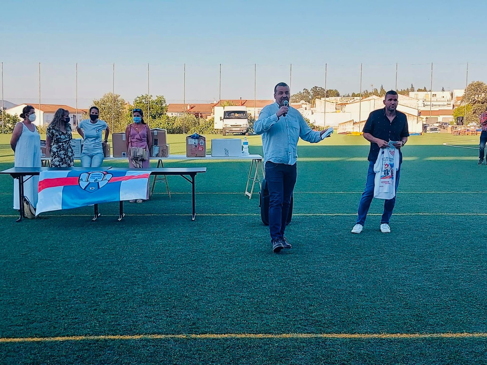 El Campillo rinde homenaje al fútbol local en el Estadio Francisco Valero Rojas