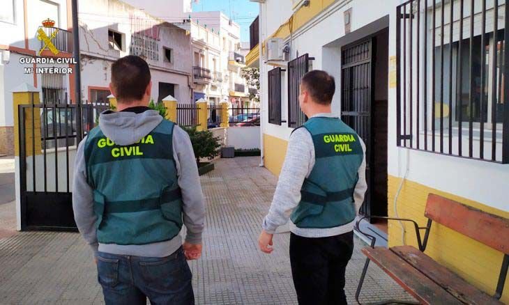 Ocho detenidos en una banda que utilizaba menores para vender droga en Isla Cristina