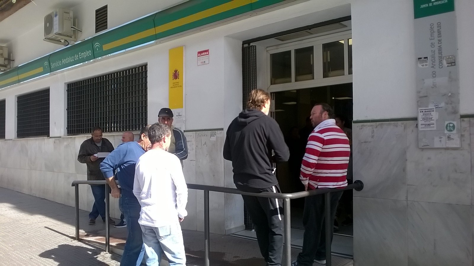 El paro vuelve a bajar en Huelva y se sitúa por debajo de las 50.000 personas