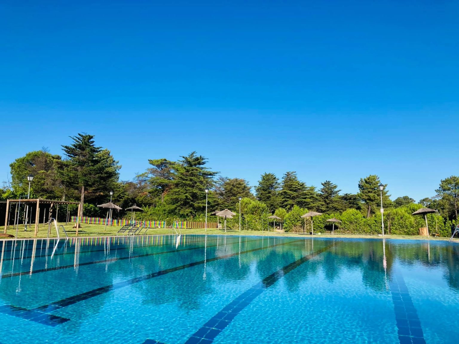 Las piscinas de El Campillo y Nerva, entre las 50 de Andalucía adheridas a la campaña ‘Sin Humo’