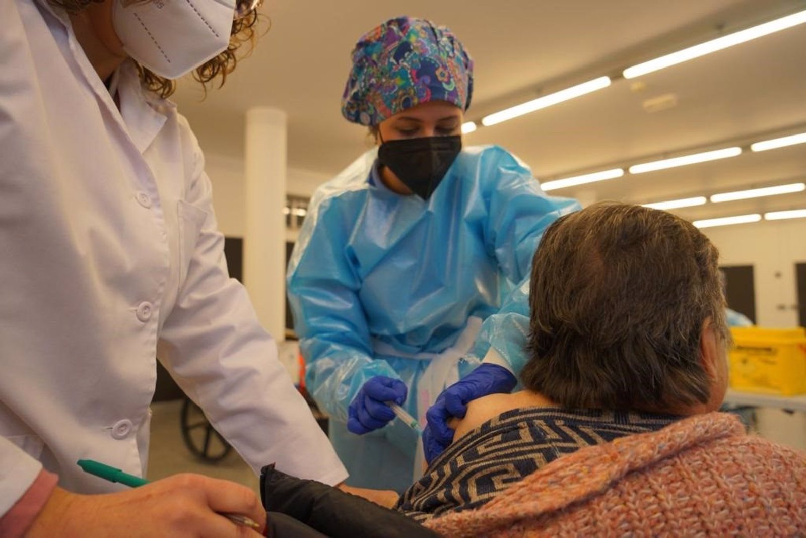 El centro de salud de Isla Chica acoge tres jornadas de vacunación sin cita
