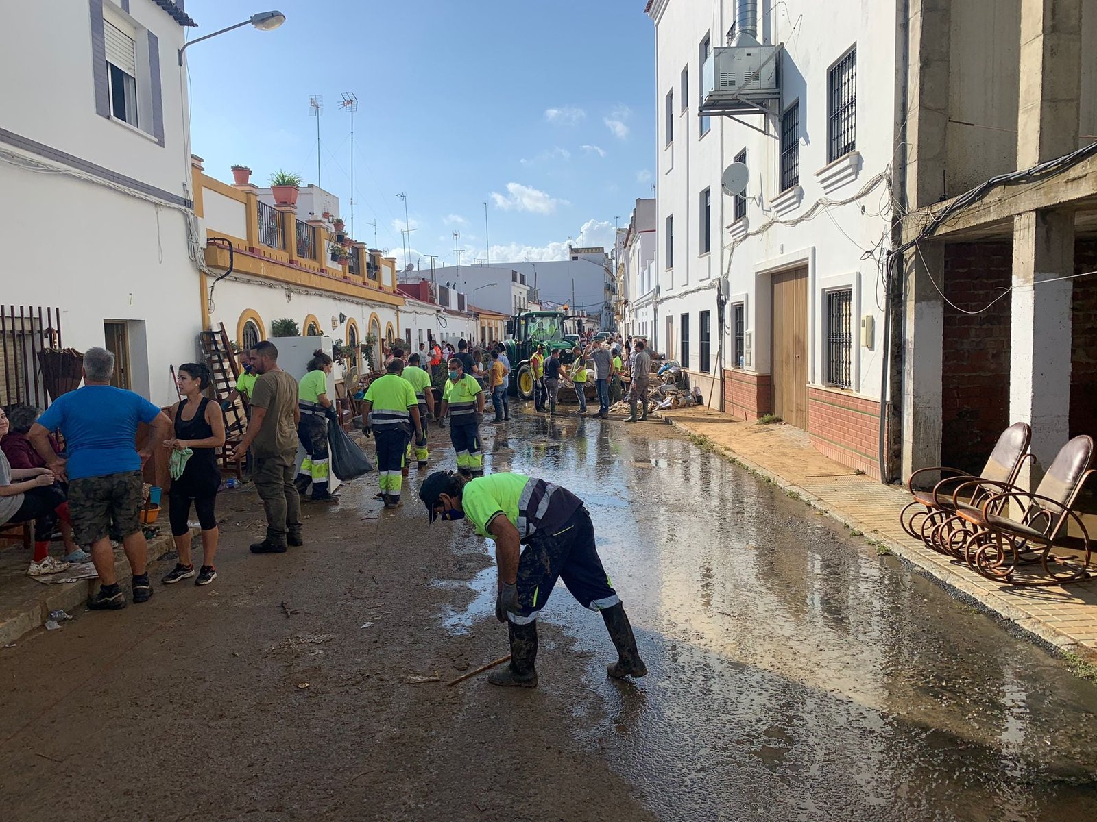 Más de 630 efectivos participan en el operativo de emergencia tras las inundaciones en Huelva
