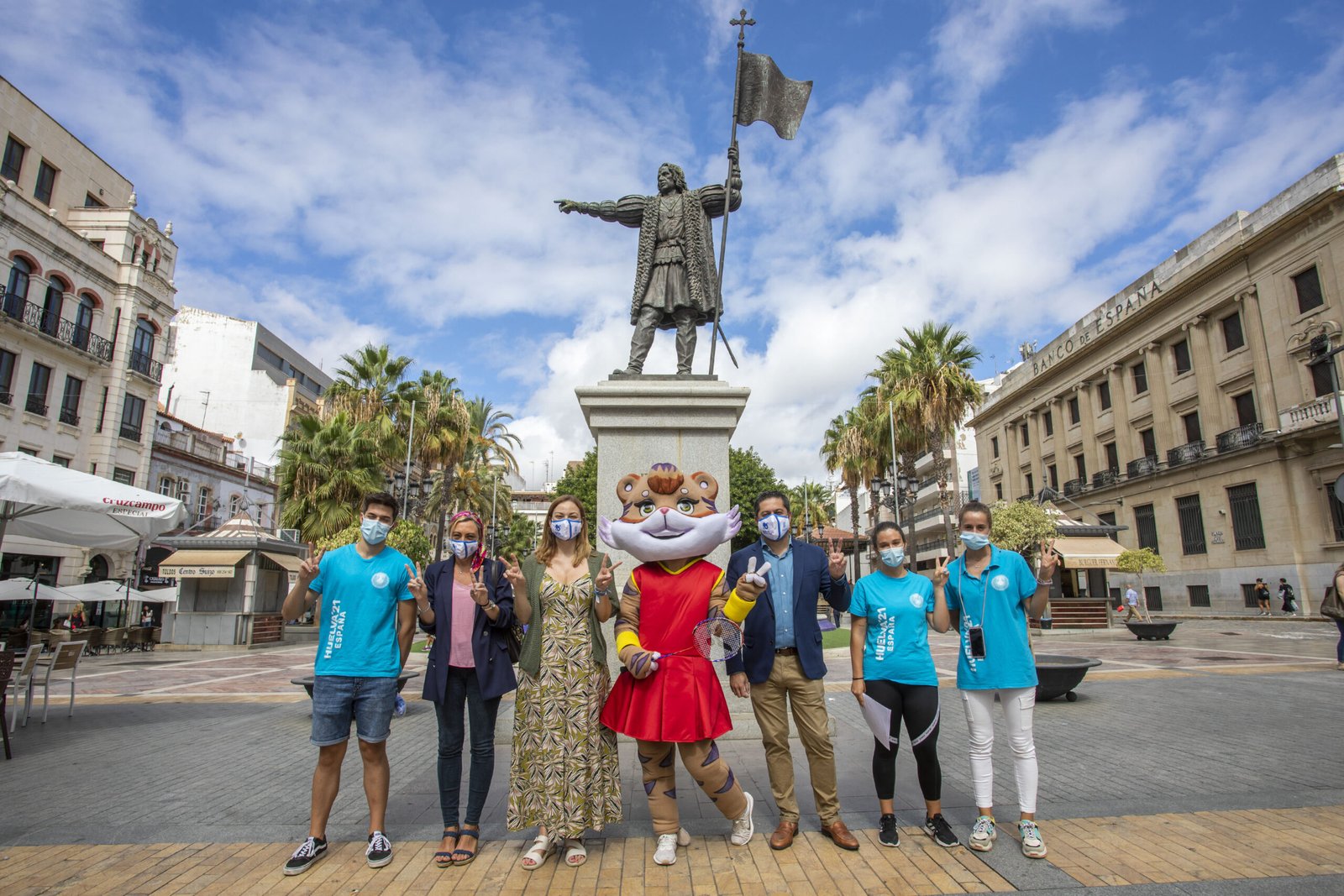 Onuba se de un paseo por los comercios de la capital