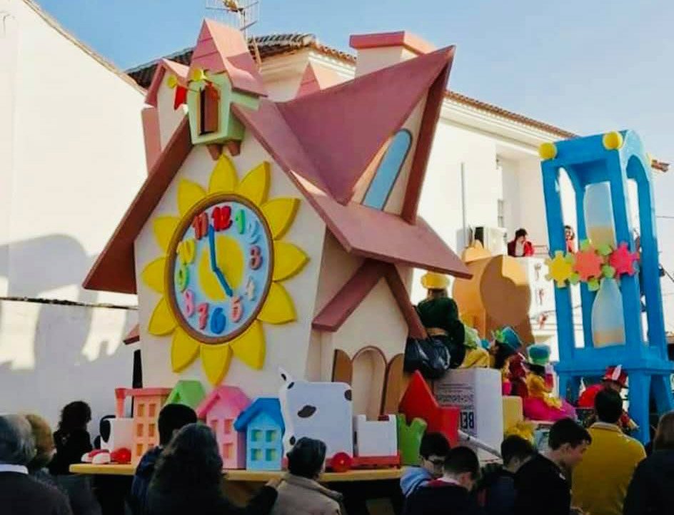 Buscan voluntarios para confeccionar la Cabalgata de Reyes de El Campillo