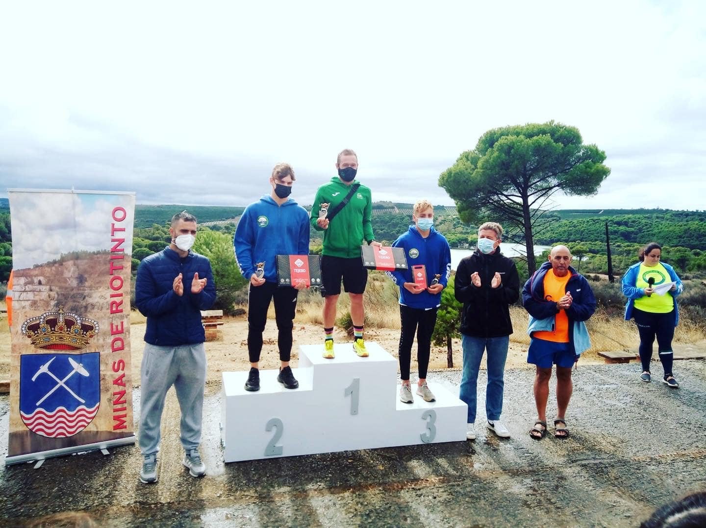 Épica entre la lluvia en la I Travesía del embalse del Zumajo