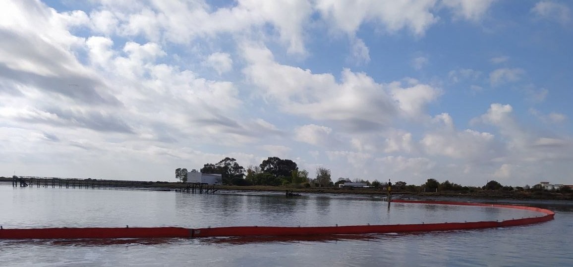 Un vertido ficticio de gasóleo ayuda al Puerto de Huelva a luchar contra la contaminación marina