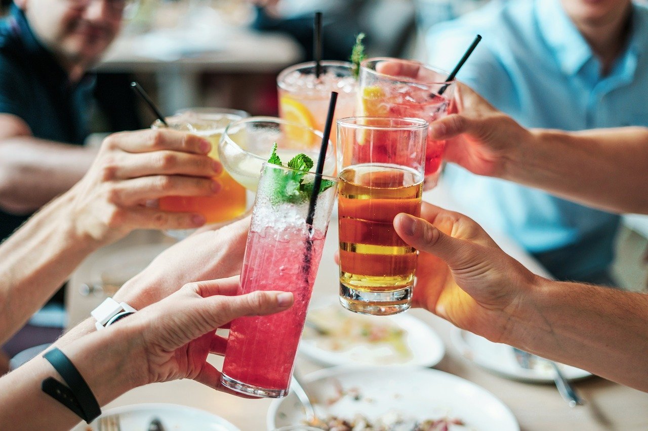 Los jóvenes onubenses reducen el consumo de alcohol tras el covid