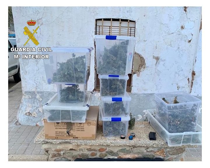 Investigan a dos personas tras la operación antidroga de El Campillo