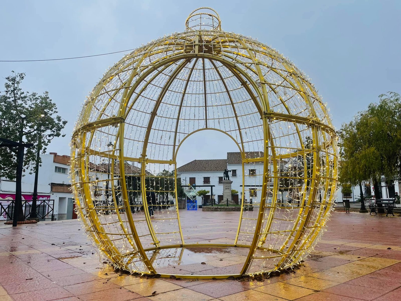 El Ayuntamiento de El Campillo llama a la población a respetar el decorado navideño