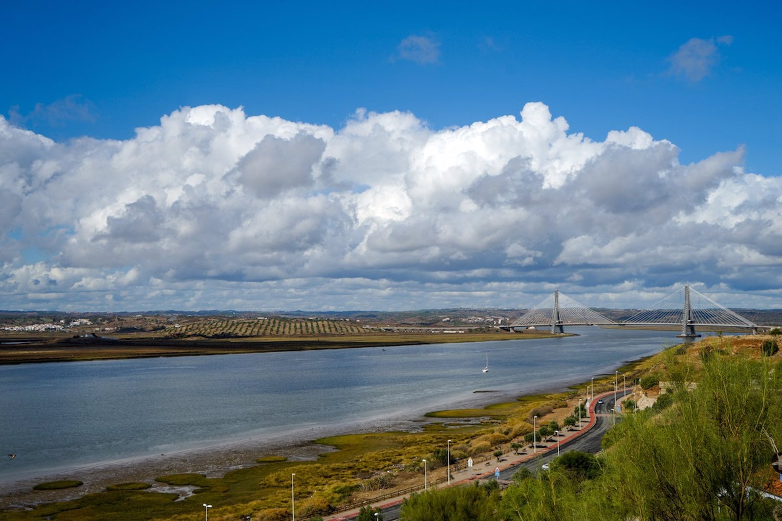 Buscan en el río Guadiana a un hombre británico de 63 años desaparecido desde el lunes