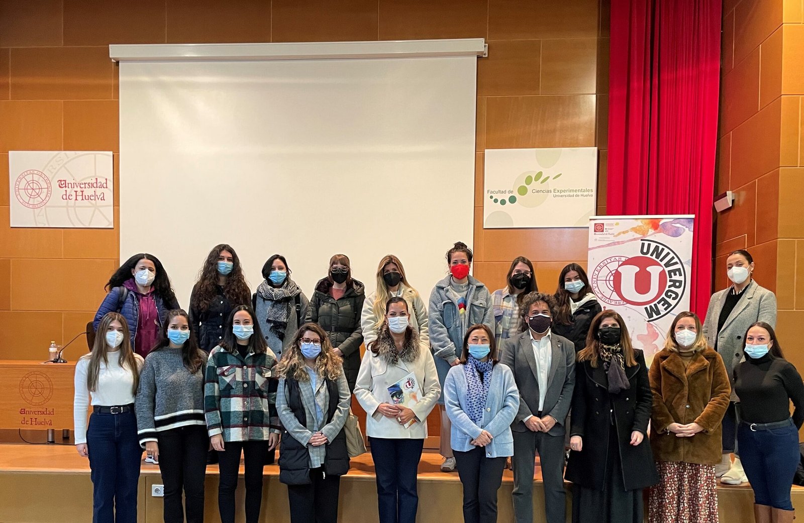La UHU fomenta la inserción laboral de las alumnas universitarias
