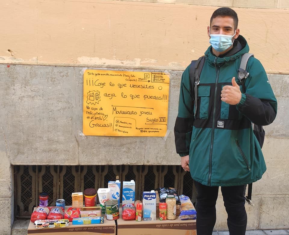 Roban un tenderete solidario con productos para personas necesitadas en la calle 3 de agosto