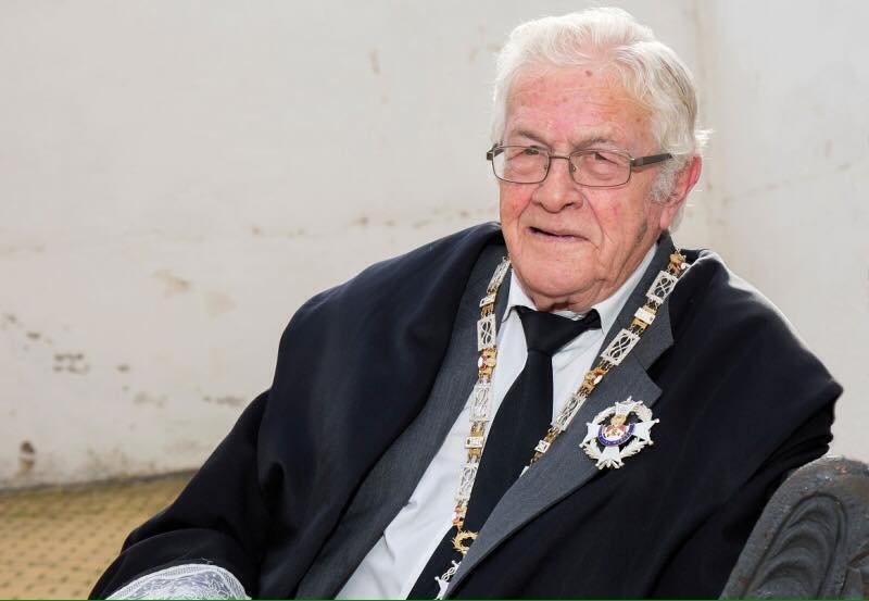 Fallece el exdecano del Colegio de Abogados en el incendio de un edificio de la Plaza del Punto