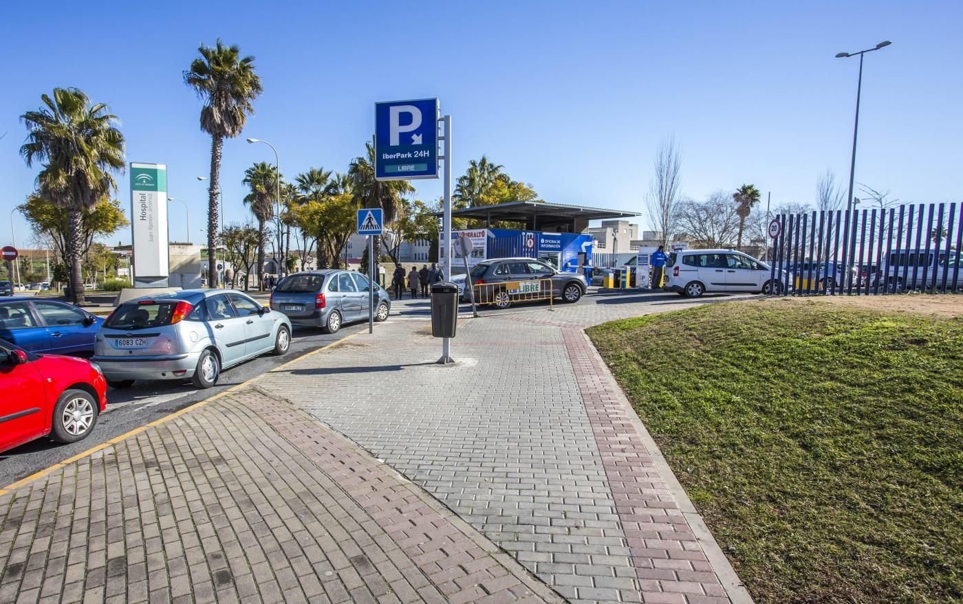 Denuncian una situación de inseguridad constante en el parking aledaño al Juan Ramón Jiménez