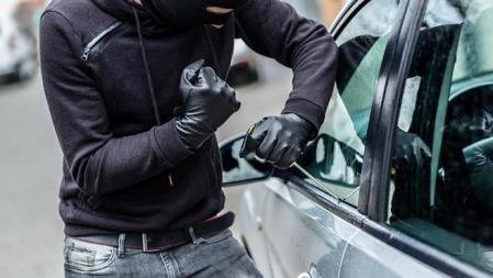 Cinco detenidos por una oleada de robos en vehículos de Ayamonte