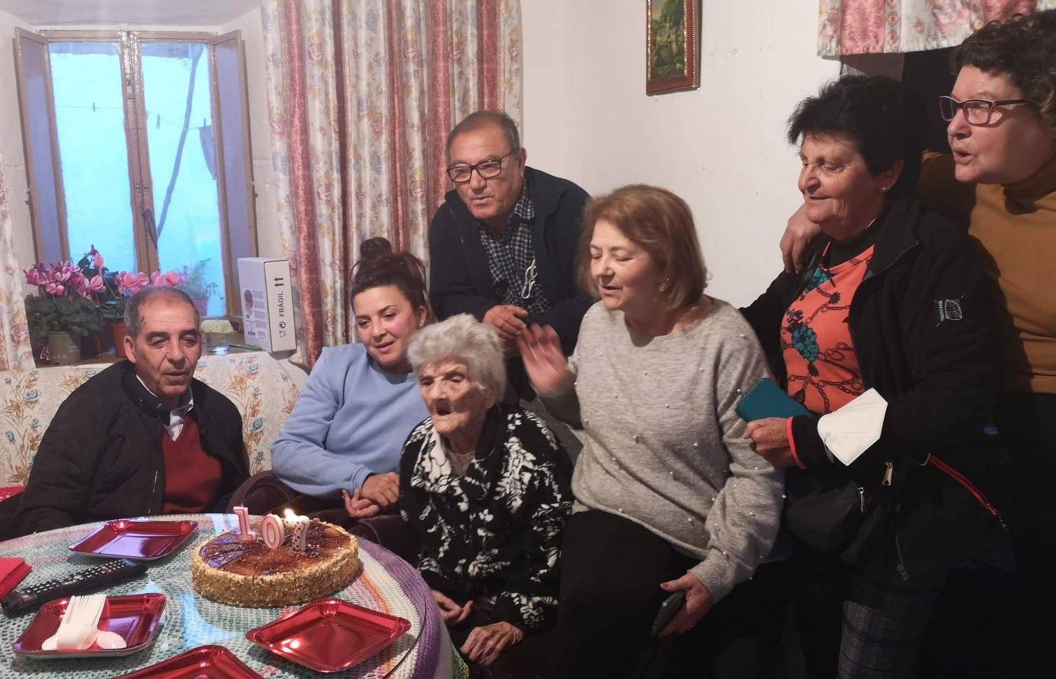 La abuela de El Campillo cumple 107 años con un humor «estupendo» y memoria «excelente»