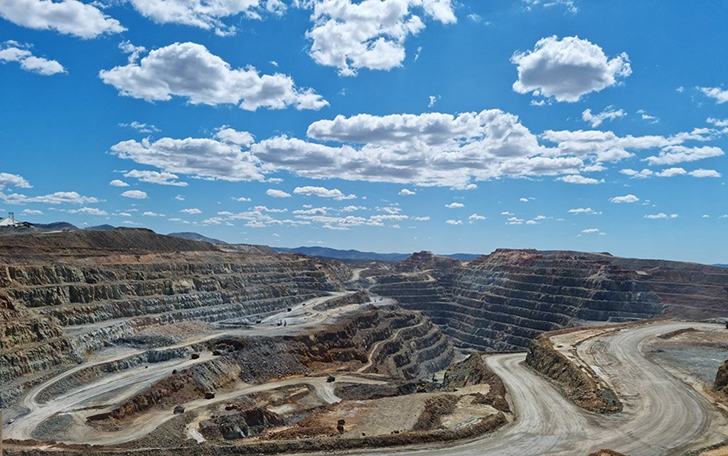 Alertan de una parada «inminente» en Atalaya Mining por la huelga del transporte