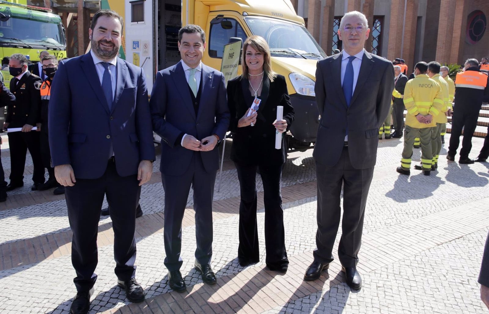 El Puerto de Huelva recibe la Medalla al Mérito de Protección Civil