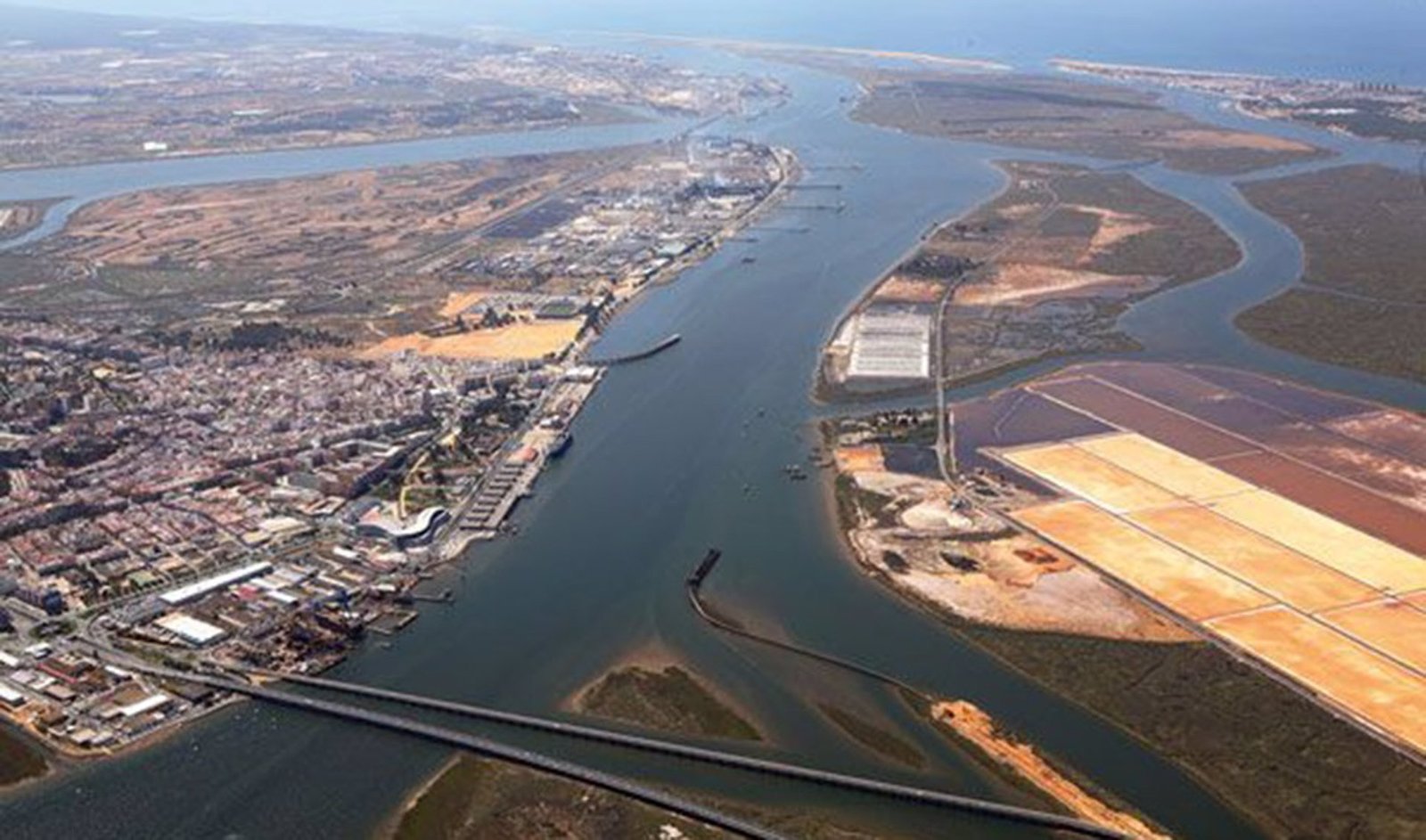 La Junta asigna a la Unidad Aceleradora de Proyectos el nuevo muelle del Puerto de Huelva