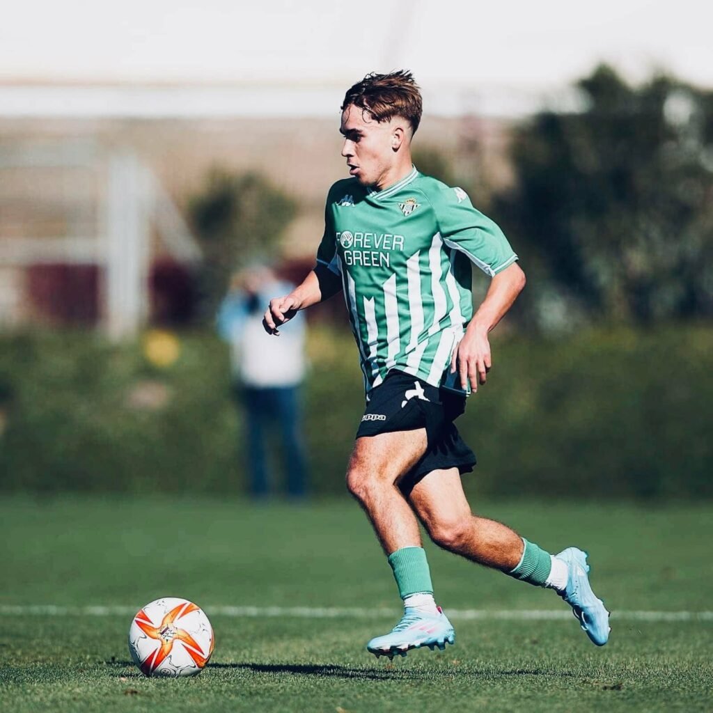 El riotinteño Mario Peregrina se proclama campeón de la liga juvenil con el Betis