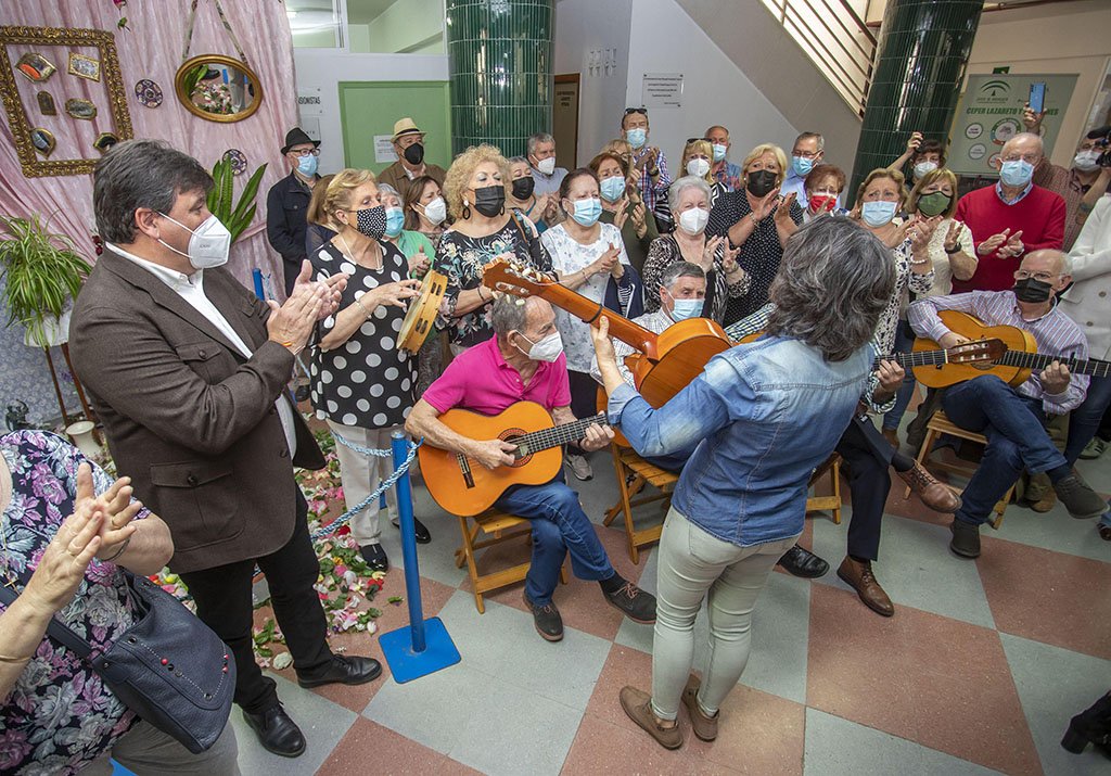 Huelva se reencuentra con sus Cruces de Mayo