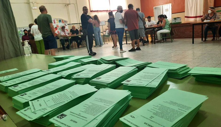 Huelva es la provincia menos movilizada en el voto donde la participación cae casi tres puntos